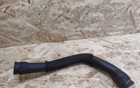 Maserati GranTurismo Engine coolant pipe/hose