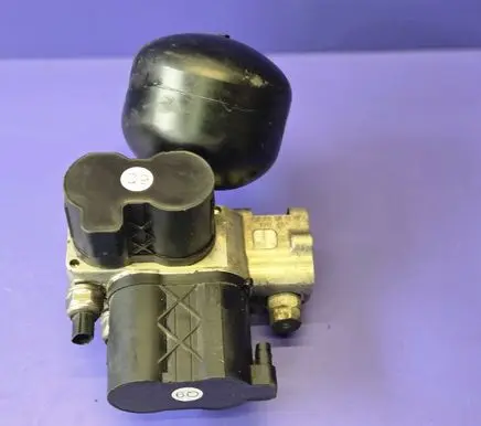 Mercedes-Benz S W221 Air suspension compressor A2213200258 4713
