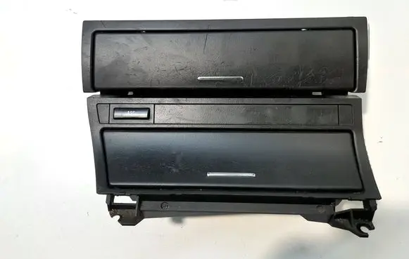 BMW 3 E46 Car ashtray 307090800 8363694 8202188