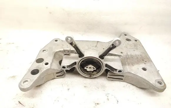 BMW 4 G22 G23 G24 G26 Gearbox mount 9454393