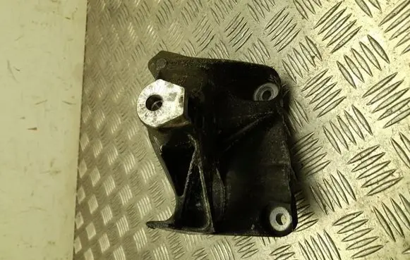 Audi Q5 SQ5 Engine mounting bracket 8B3199307