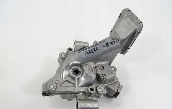 Toyota Corolla E210 E21 Oil pump 