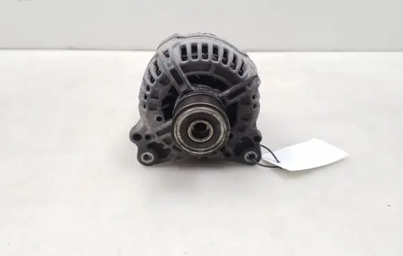 Volkswagen PASSAT B6 Generator/alternator 06F903023F