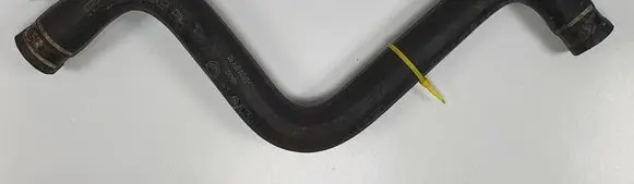 Engine coolant pipe/hose