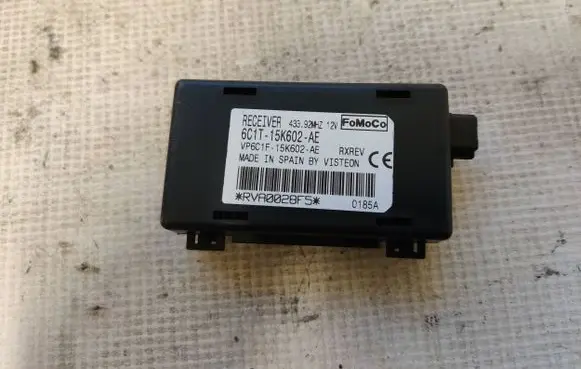 Ford Transit Aerial antenna amplifier 6C1T15K602AE VP6C1F15K602AE