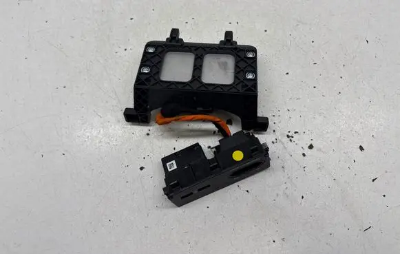 Skoda Superb B8 (3V) Voltage converter inverter 5Q0907155B 5Q0035726L 3V0919565A