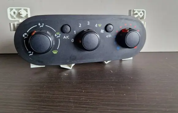 Renault Trafic III (X82) Climate control unit E1093049 2342015 30080060