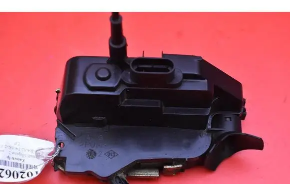 Renault Megane II Front door lock