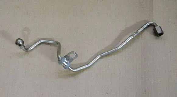 Volkswagen Scirocco Turbo turbocharger oiling pipe/hose 04L145771