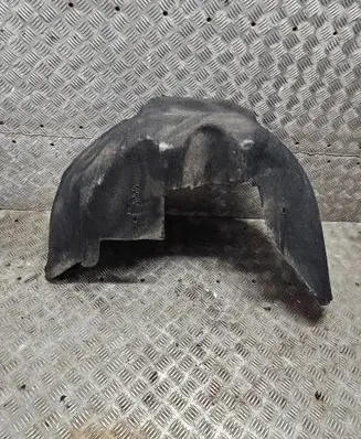Front wheel arch liner splash guards