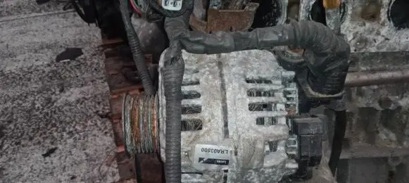 Toyota Avensis T250 Generator/alternator LRA03500