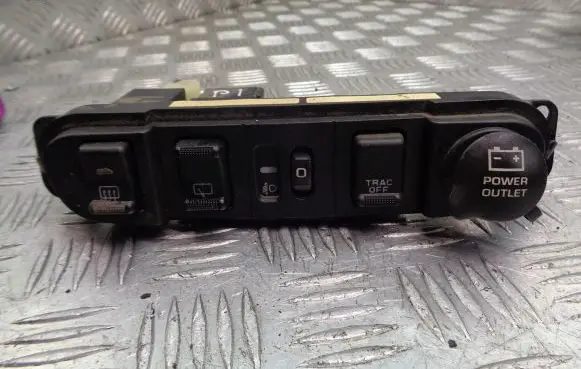 Chrysler PT Cruiser A set of switches 