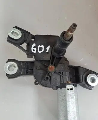Volkswagen PASSAT B7 Rear window wiper motor 3C9955711A 53032812 147765465