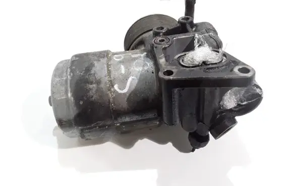 Saab 9-5 Oil filter mounting bracket