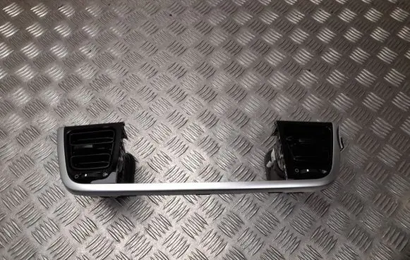 KIA Rio Dash center air vent grill 84740H8700