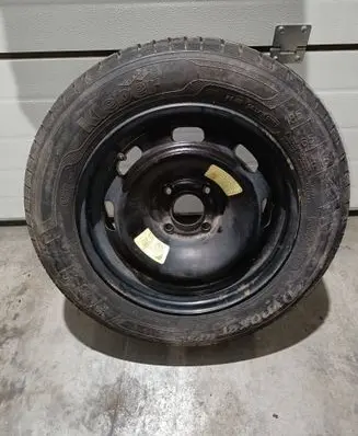 Citroen C4 I R15 spare wheel