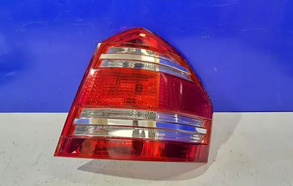 Mercedes-Benz GL X164 Rear/tail lights A1648200664