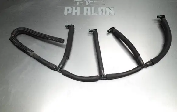 Volkswagen Golf VI Fuel return line/hose 