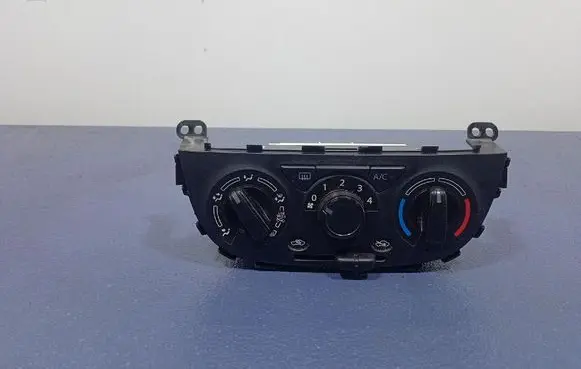 Suzuki Celerio Climate control unit