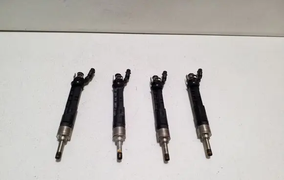 Nissan Qashqai J12 Fuel injectors set 166005550R