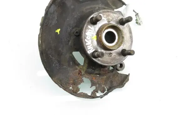 Toyota Yaris Front wheel hub spindle knuckle 