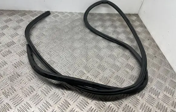 BMW 5 F10 F11 Engine compartment rubber 7019779 51767019779