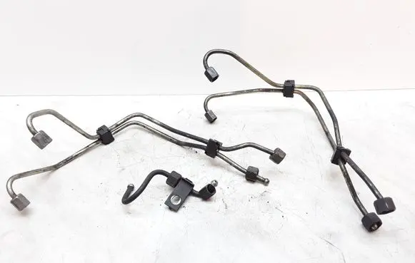 Volvo V50 Fuel line pipe