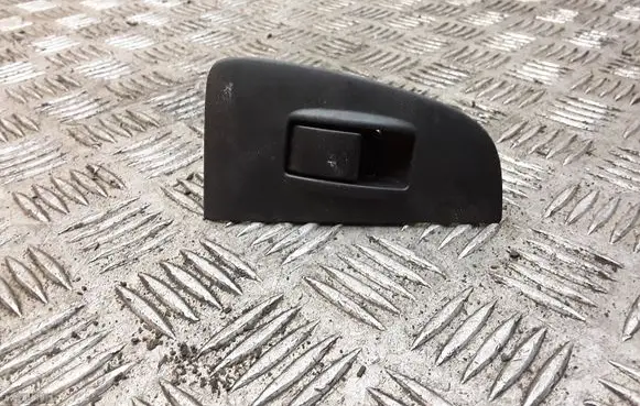 Toyota Avensis T250 Electric window control switch 7423105140