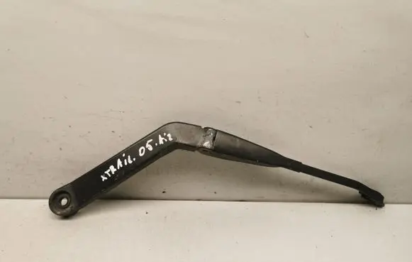 Nissan X-Trail T30 Rear wiper blade arm