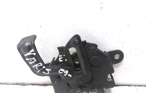 Toyota Yaris Engine bonnet (hood) release handle 