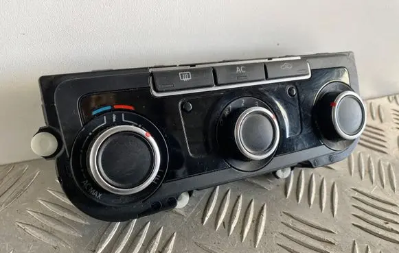 Volkswagen PASSAT B7 Climate control unit 7N0907426AM 5HB009751 5HB00975170