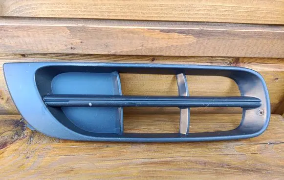 Skoda Fabia Mk2 (5J) Front bumper lower grill 5J0807368