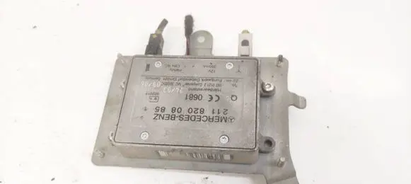 Mercedes-Benz S W221 Antenna control unit 2118200885