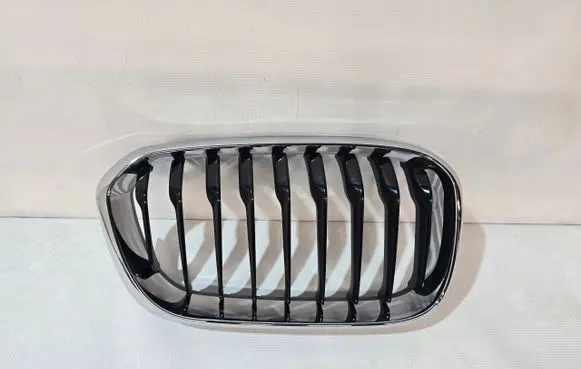BMW 1 F20 F21 Front bumper upper radiator grill 7371748