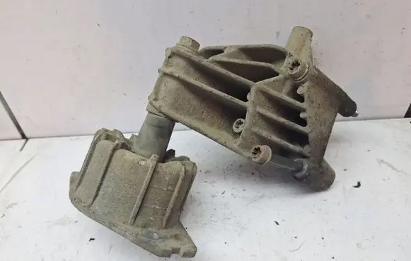 Alfa Romeo 147 Gearbox mounting bracket 4675204446423429