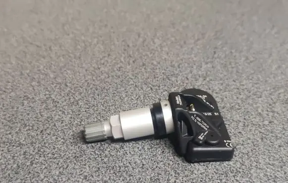 Mercedes-Benz A W177 AMG Tire pressure sensor 687793604