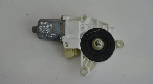 Mercedes-Benz R W251 Front door window regulator motor 0130822272