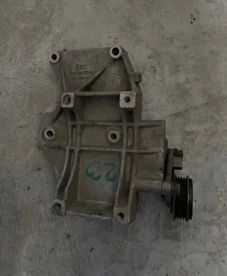 Audi A4 S4 B5 8D Engine mounting bracket 5239470 058260885