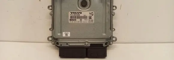 Volvo XC70 Engine control unit/module ECU 31303388
