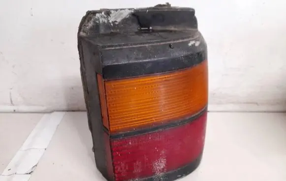 Volkswagen PASSAT B3 Rear/tail lights 333945112 333945257