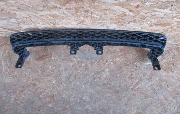 Volkswagen PASSAT B7 Front bumper mounting bracket 3AA807571