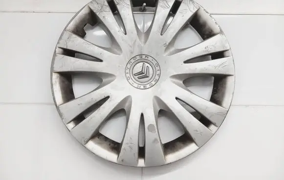 Citroen C4 I Picasso R16 wheel hub/cap/trim 9657838280