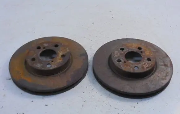 Toyota Avensis T220 Front brake disc 
