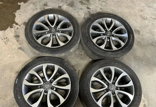 Nissan Juke I F15 R17 alloy rim KE4091K200