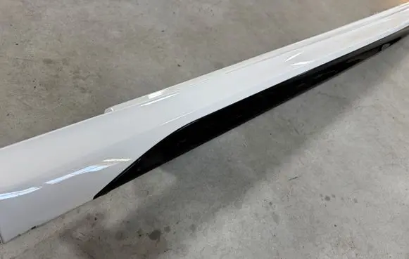 BMW 1 F70 Foot area side trim 8075465