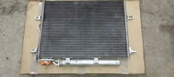 Mercedes-Benz E AMG W211 A/C cooling radiator (condenser) A2115000154