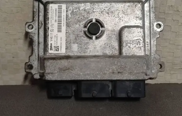 Peugeot 2008 I Engine control unit/module 9811545080
