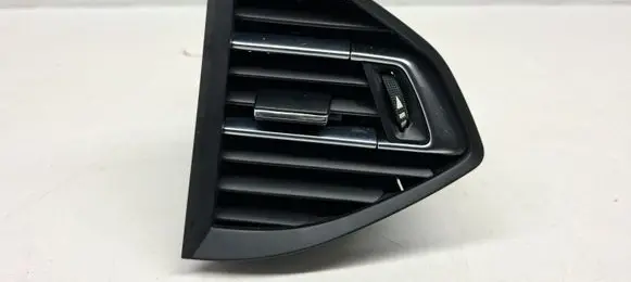 Peugeot 308 Dash center air vent grill 96782700