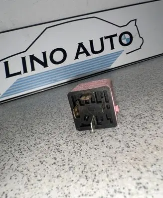 BMW 5 E39 Other relay 8365326