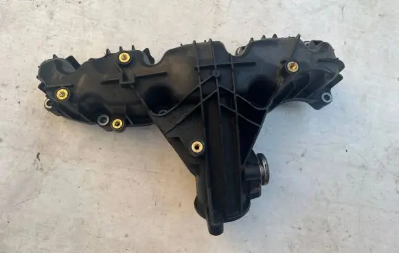Volkswagen PASSAT B7 Intake manifold 03L129711AN